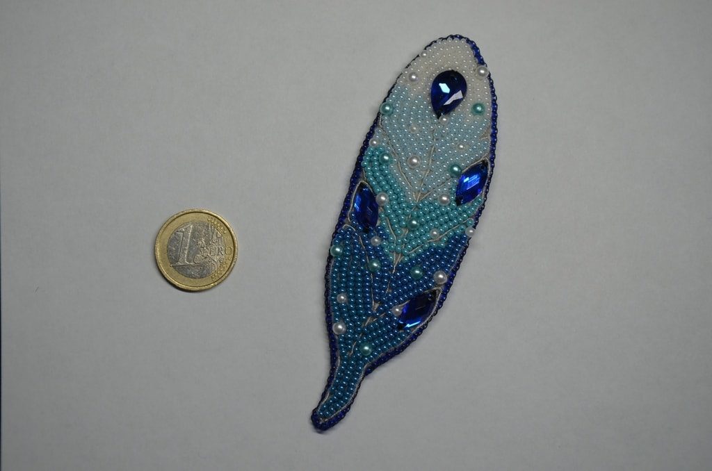 Брошка Перо